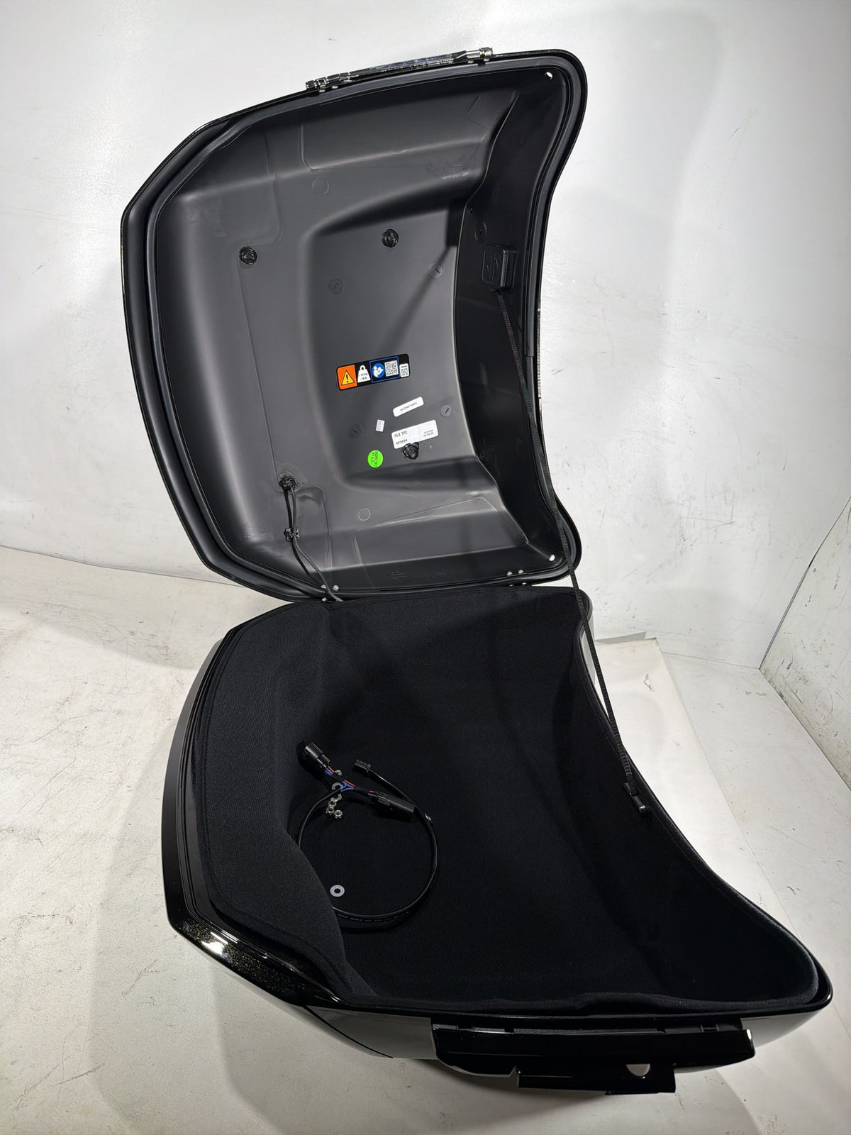 2016 Electra Glide CVO Screamin Eagle Rear Tour Pak Trunk Luggage Tray Box