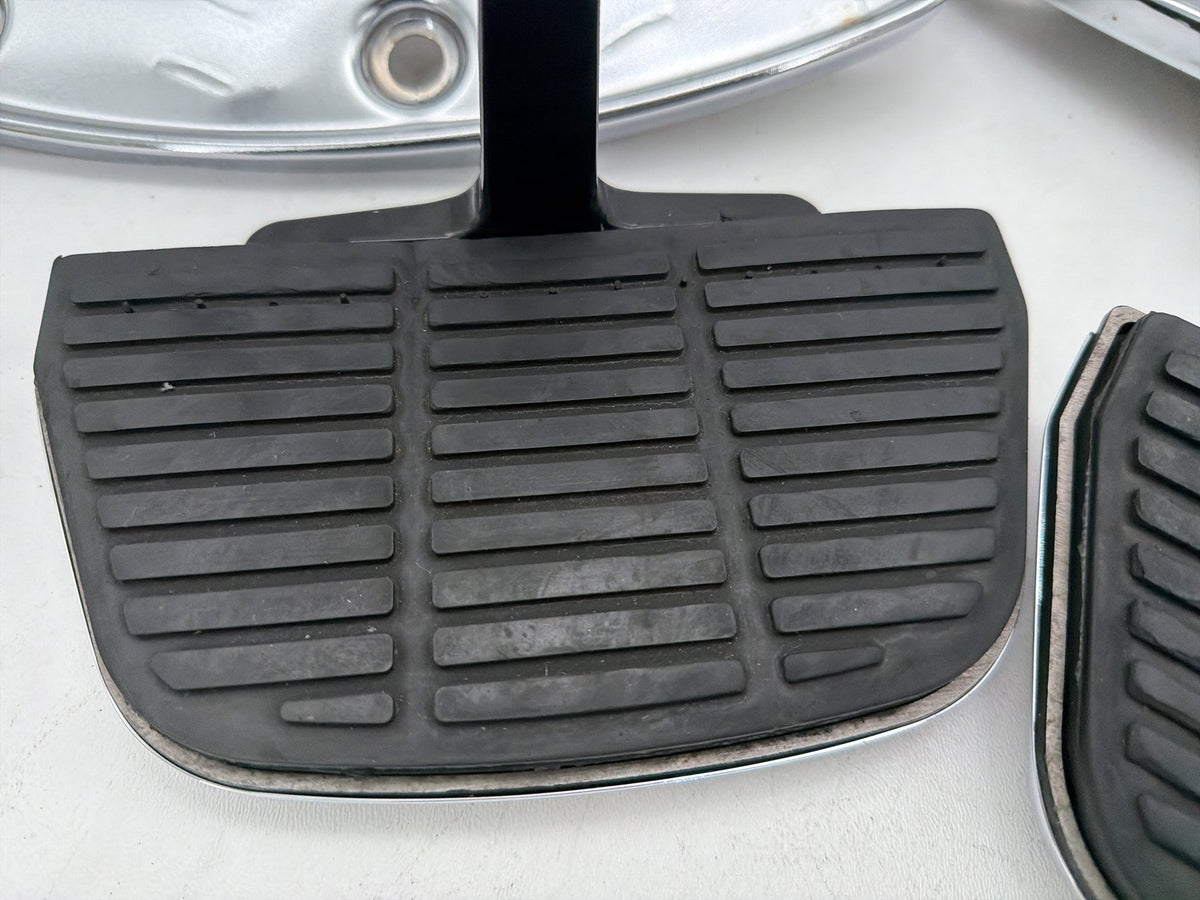2001 Harley Electra Glide Touring Left Right Driver & Pass Floorboard Foot Rest