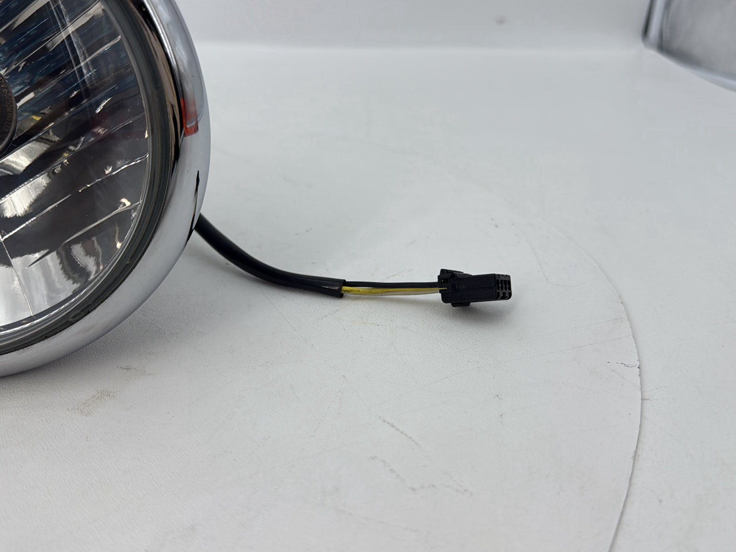 2004 - 2013 Harley-Davidson Sportster 883 Custom Headlight Headlamp Head Light Halogen 68297-05