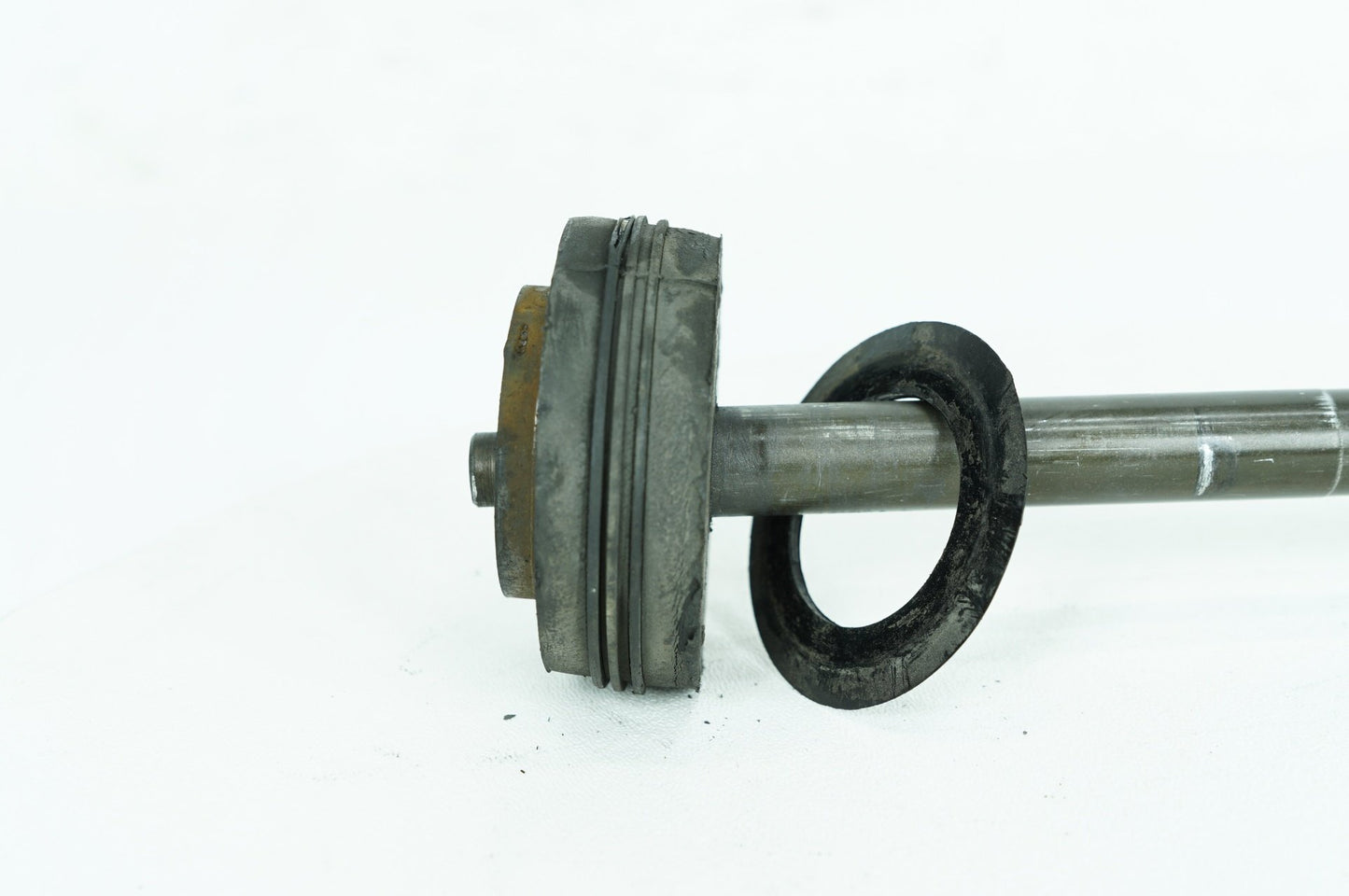 1984 - 1998 Harley-Davidson Touring Electra Glide Classic Rear Fork Swingarm Pivot Bolt Shaft 47492-89A