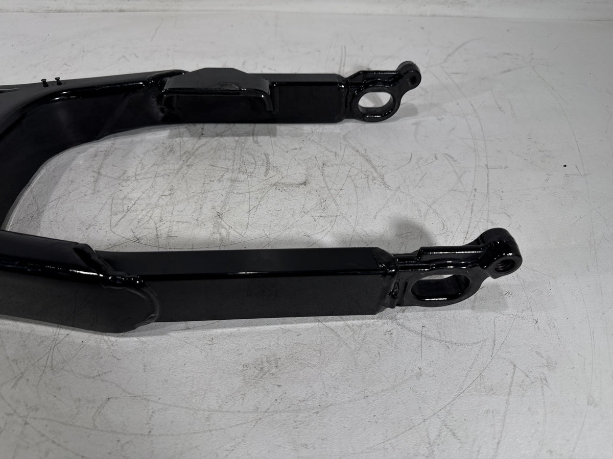 2007 Harley Electra Touring CVO Screamin Eagle OEM Rear Fork Swingarm Swing Arm