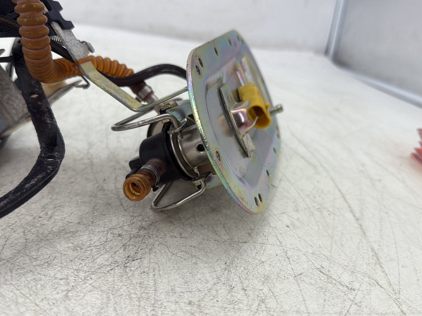 2006 Harley Road King Touring FLHRCI Classic OEM Fuel Pump Gas Gasoline Petrol Sending