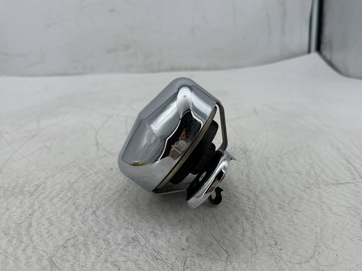2011 Harley Heritage Softail Classic FLSTC OEM Horn Signal Klaxon Chrome Cover