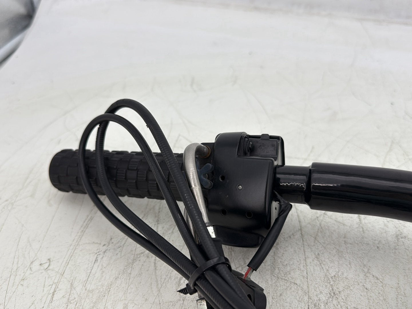 2004 Harley Dyna Super Glide FXDI OEM Handlebars Left Right Switches Controls