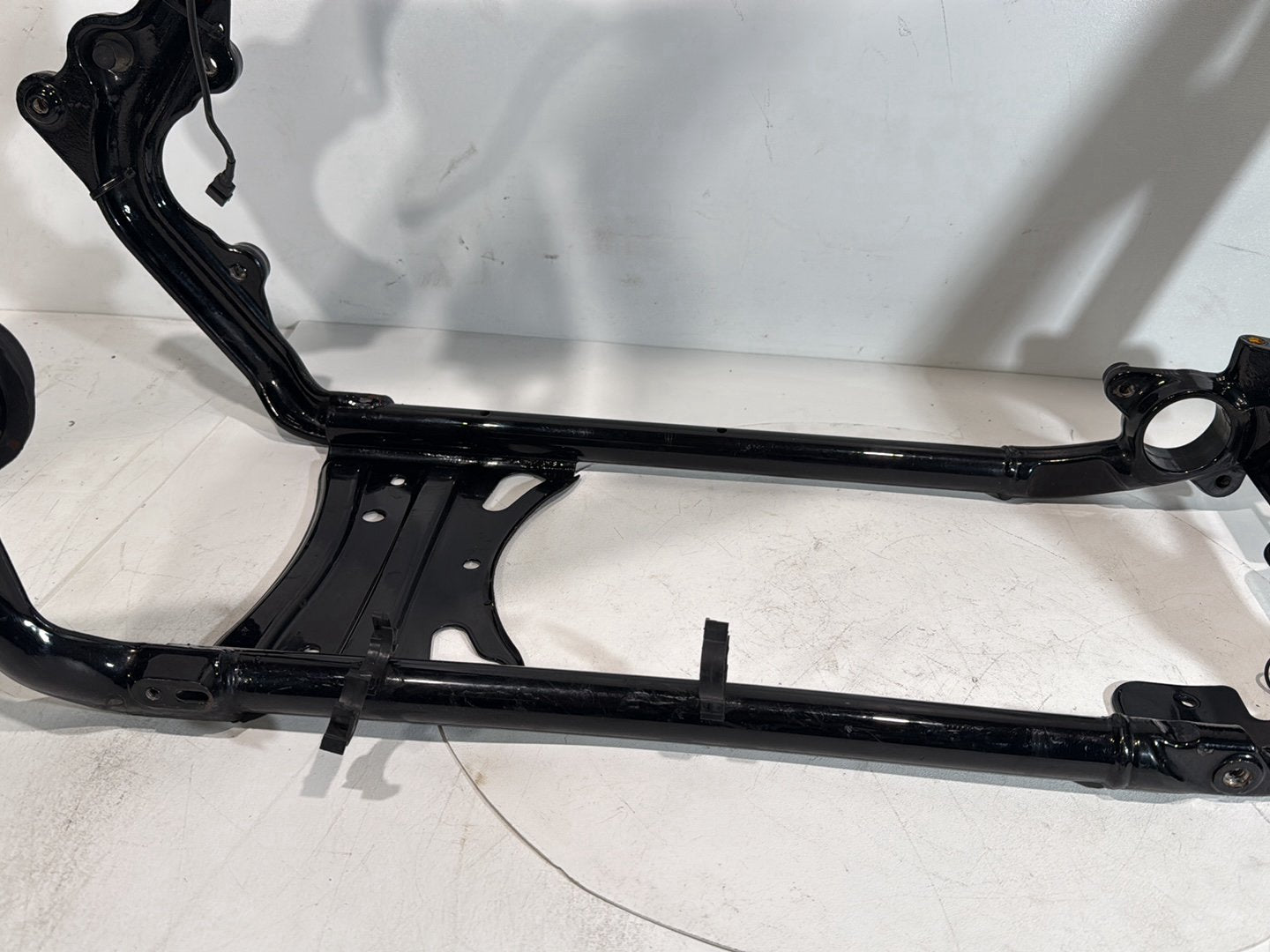 2008 - 2016 Harley-Davidson Touring Street Glide Body Main Frame Chassis SLVG 47900-11BHP