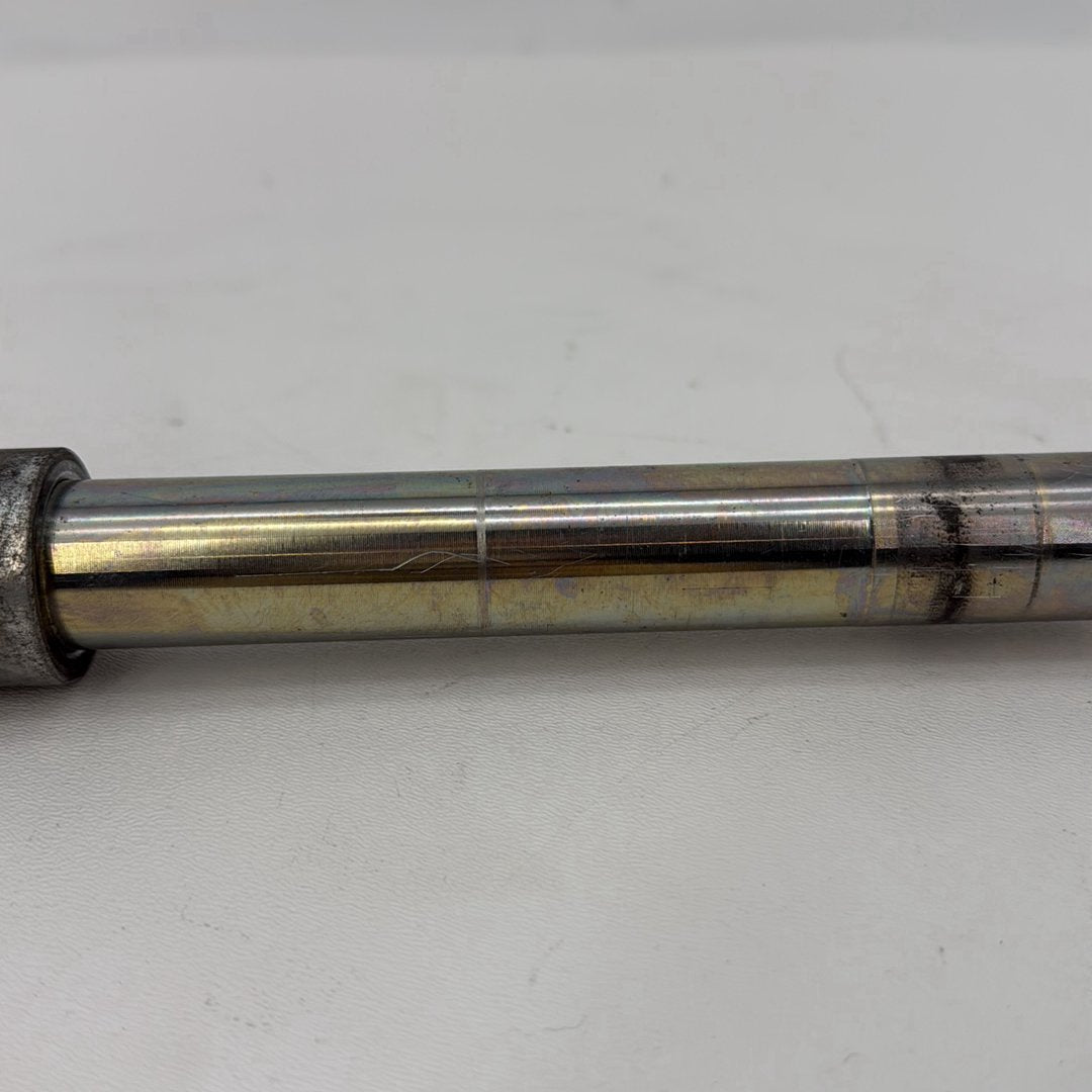 2007 - 2012 Harley-Davidson Touring Street Glide Front Wheel Axle Bolt Shaft 43364-00