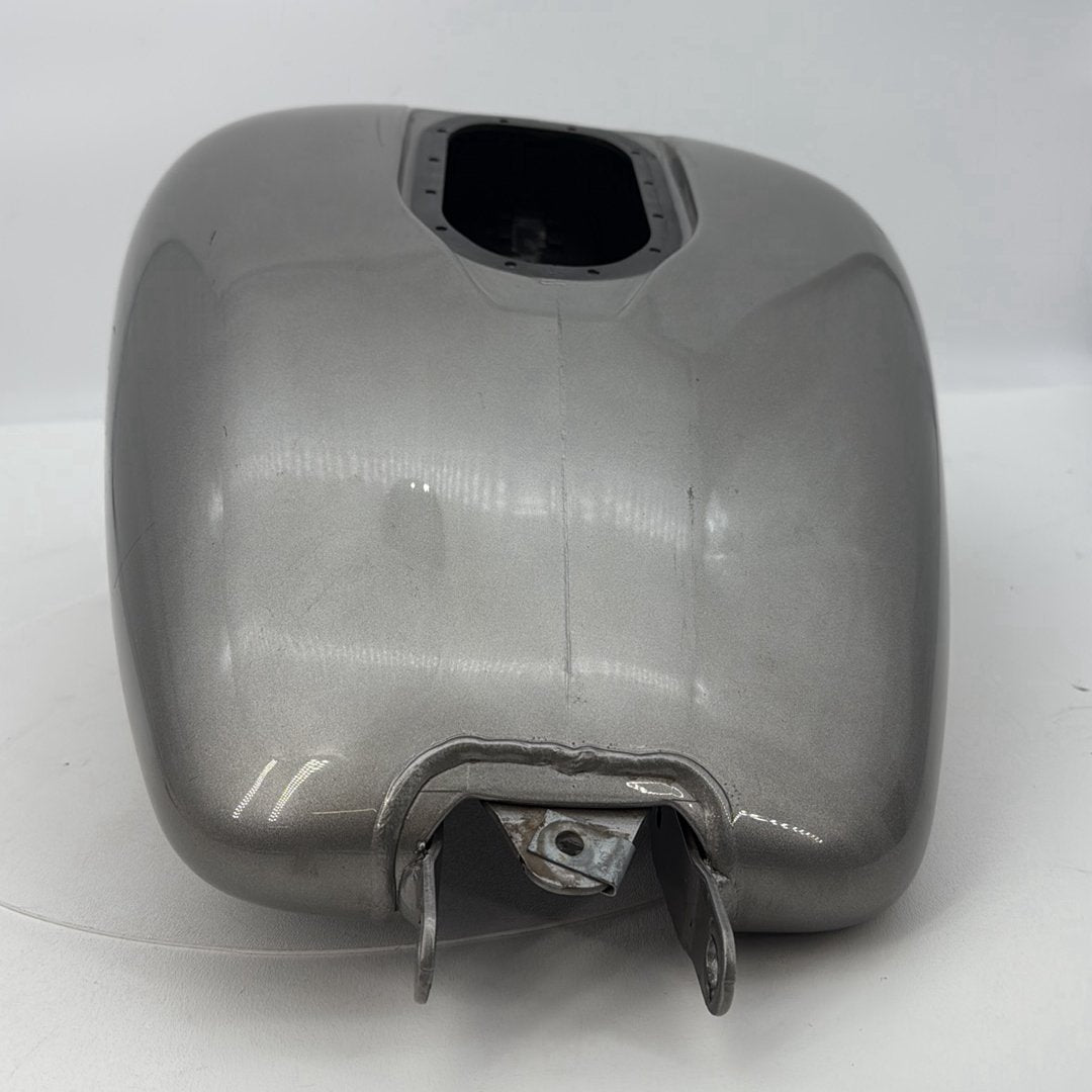 2007 - 2012 Harley-Davidson Dyna Super Glide Fuel Gas Tank Gasoline Reservoir 61590-04A