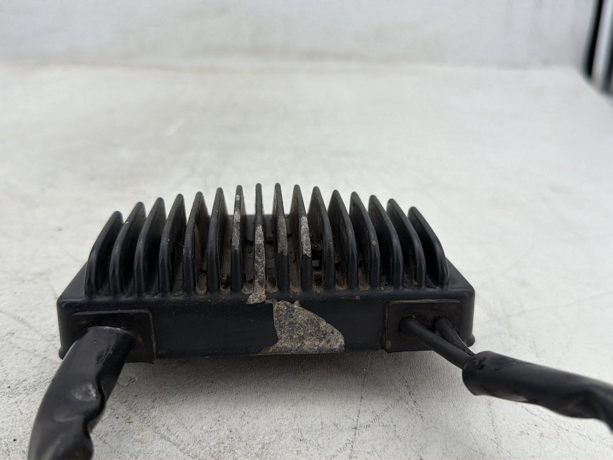 2007 Harley Dyna Street Bob FXDB OEM Voltage Regulator Rectifier