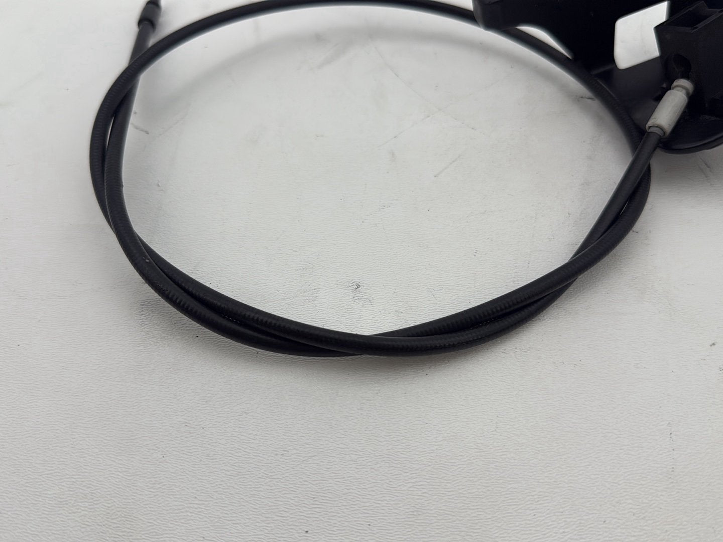 2011 Harley Road King Touring FLHRC Classic OEM Varilock Gas Spring Mount Bracket & Cable