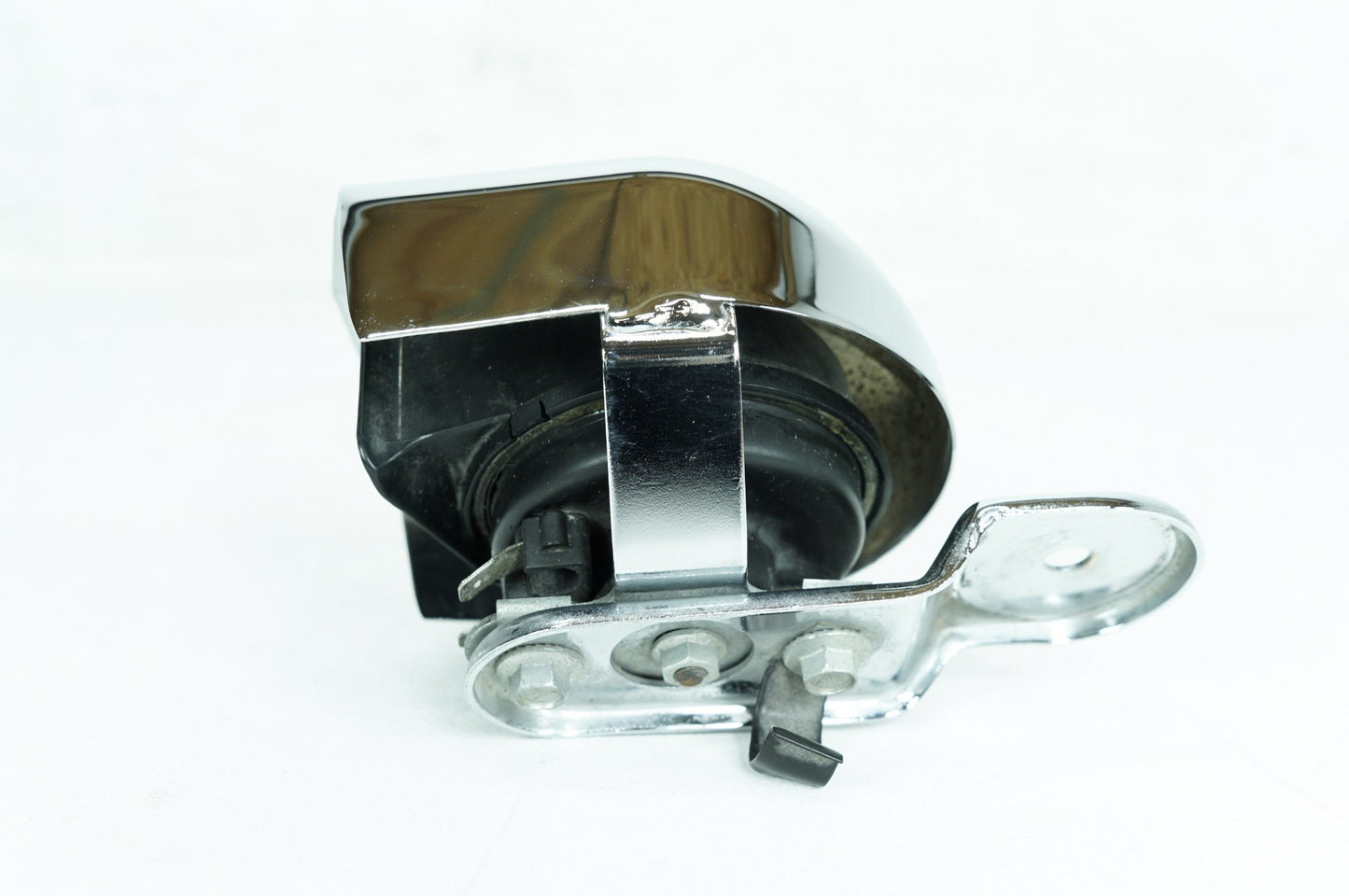 2007 - 2013 Harley-Davidson Touring Electra Glide Ultra Horn Signal Klaxon Chrome Cover 69012-93A