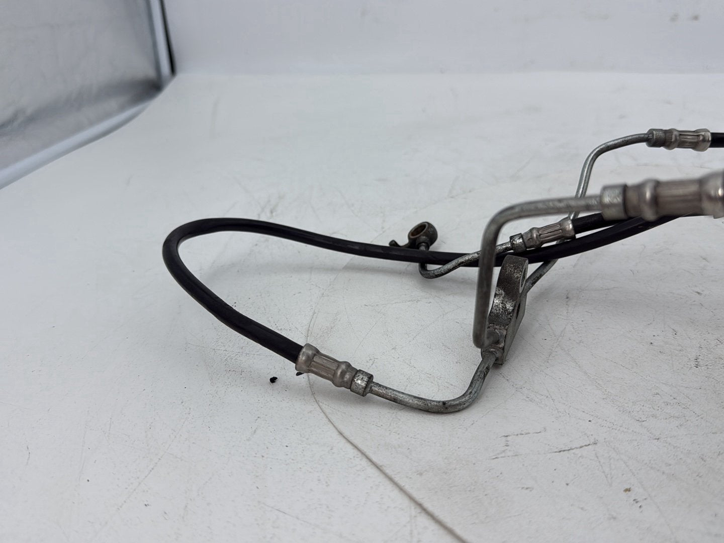 2008 - 2016 Harley-Davidson Touring Electra Glide Ultra Front Brake Hose Line Pipe ABS 40612-09