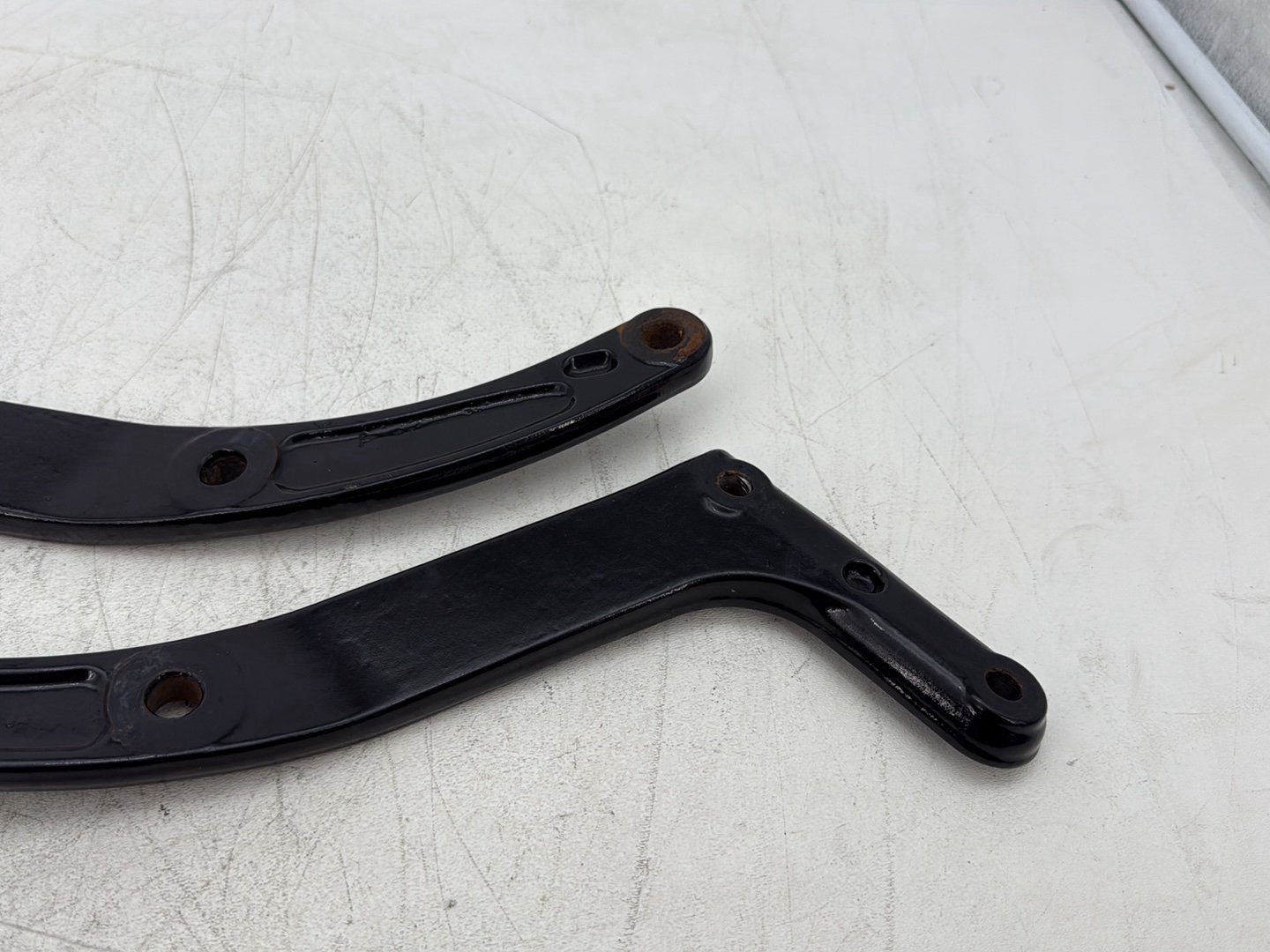 2011 Harley Softail FLSTFB Fat Boy OEM Rear Left & Right Fender Support Bracket