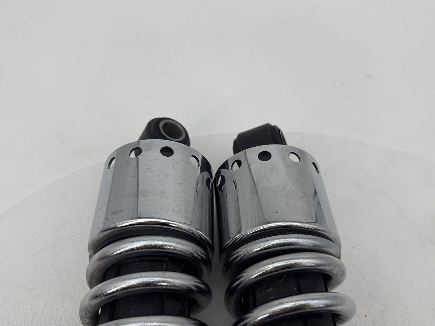 2007 - 2017 Harley-Davidson Dyna Wide Glide Rear Left Right Shock Absorbers 54615-01