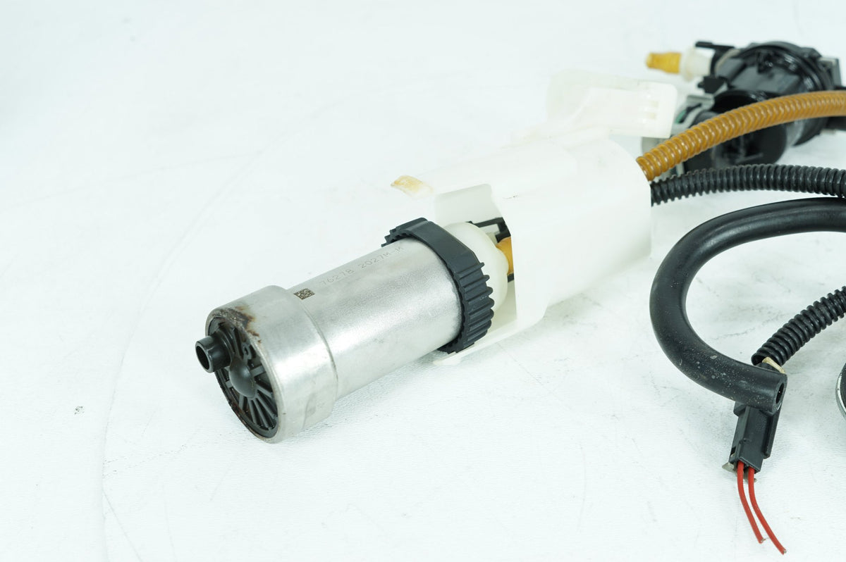 13 Harley Softail FLS Fat Boy OEM Fuel Pump Gas Gasoline Petrol Sending 75141-11