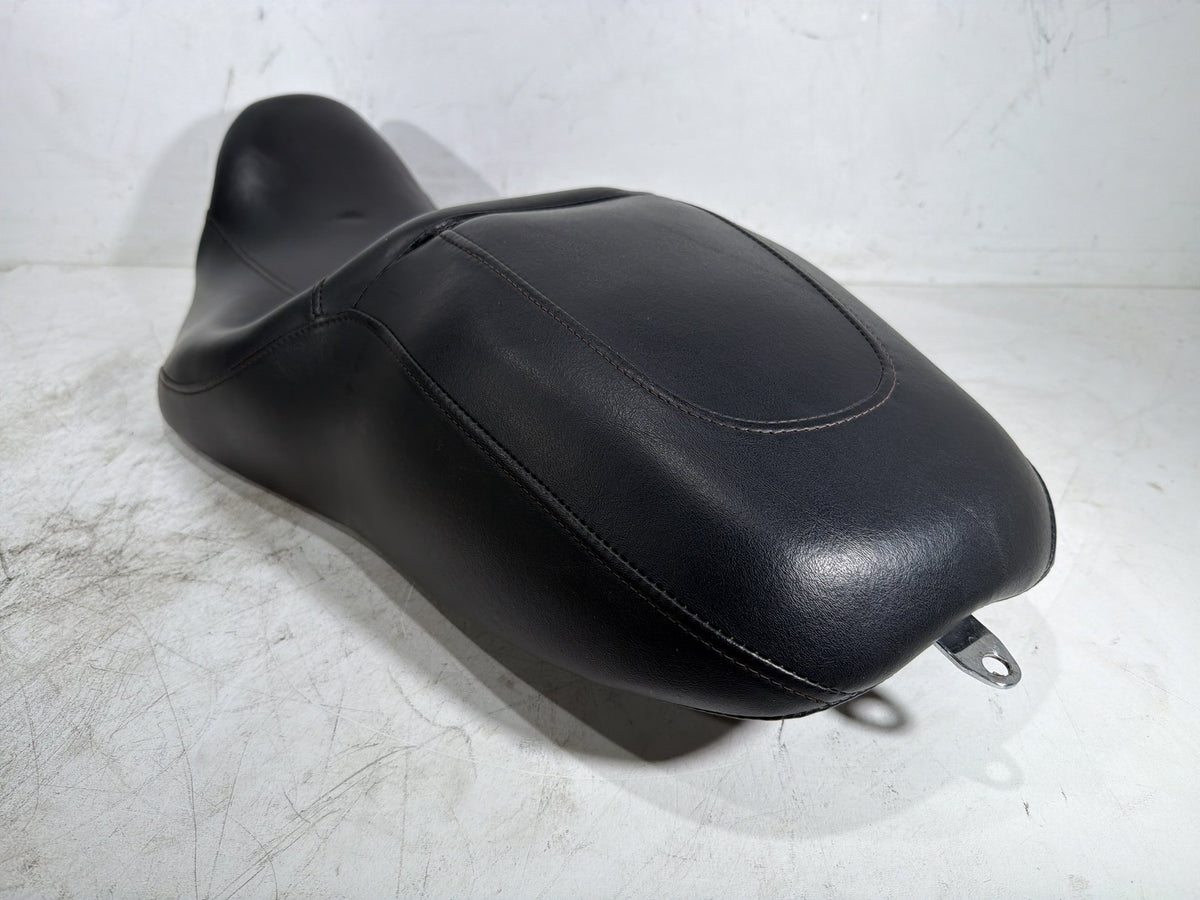 2010 Harley Street Glide Touring FLHX OEM Passenger Rider Driver Seat Saddle