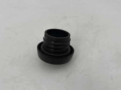 2007 - 2011 Harley-Davidson Touring Electra Glide Ultra Fuel Gas Tank Cap Bushing Hub 61274-92