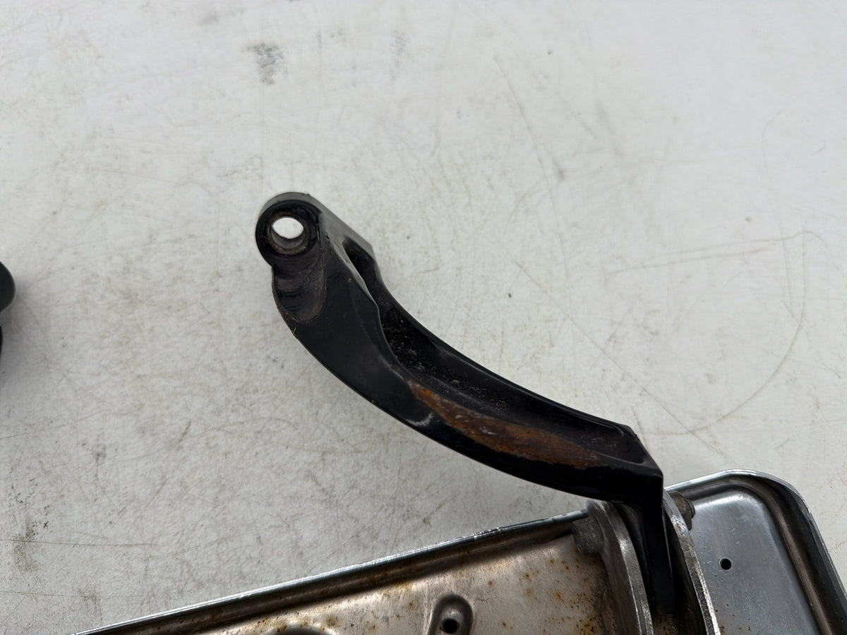 2010 Harley Electra Glide Touring Ultra OEM Right Driver 1 Floorboard Foot Rest