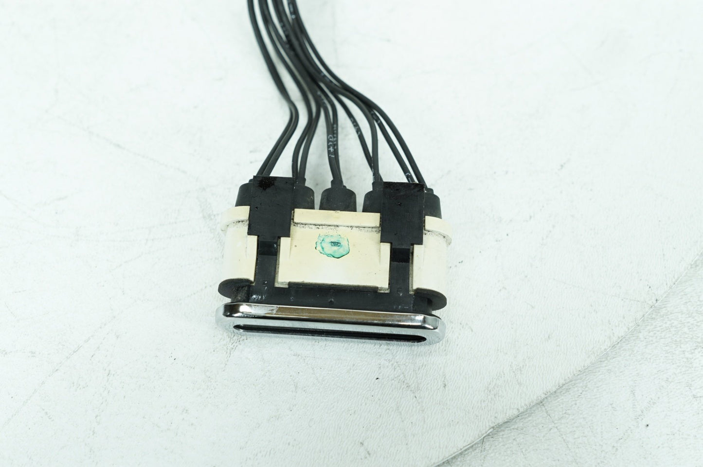 2003 Harley Touring FLHTCUI Electra Glide Ultra OEM Dash Indicator Lamp Wire Plug 68789-96A