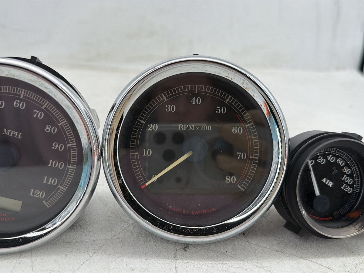 2006 Harley Electra Glide Touring Ultra FLHTCUI OEM Air Oil Volt Fuel Tacho Speedo Gauges