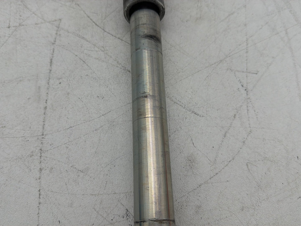 2007 Harley Electra Glide Touring Ultra OEM Front Wheel Axle Bolt Shaft