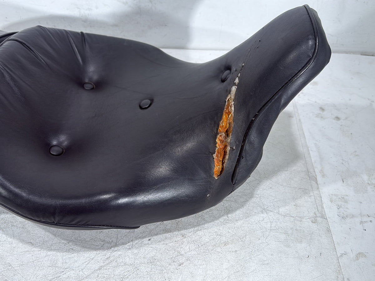 07 Harley Street Glide Touring FLHX OEM Passenger Rider Driver Seat Saddle TORN