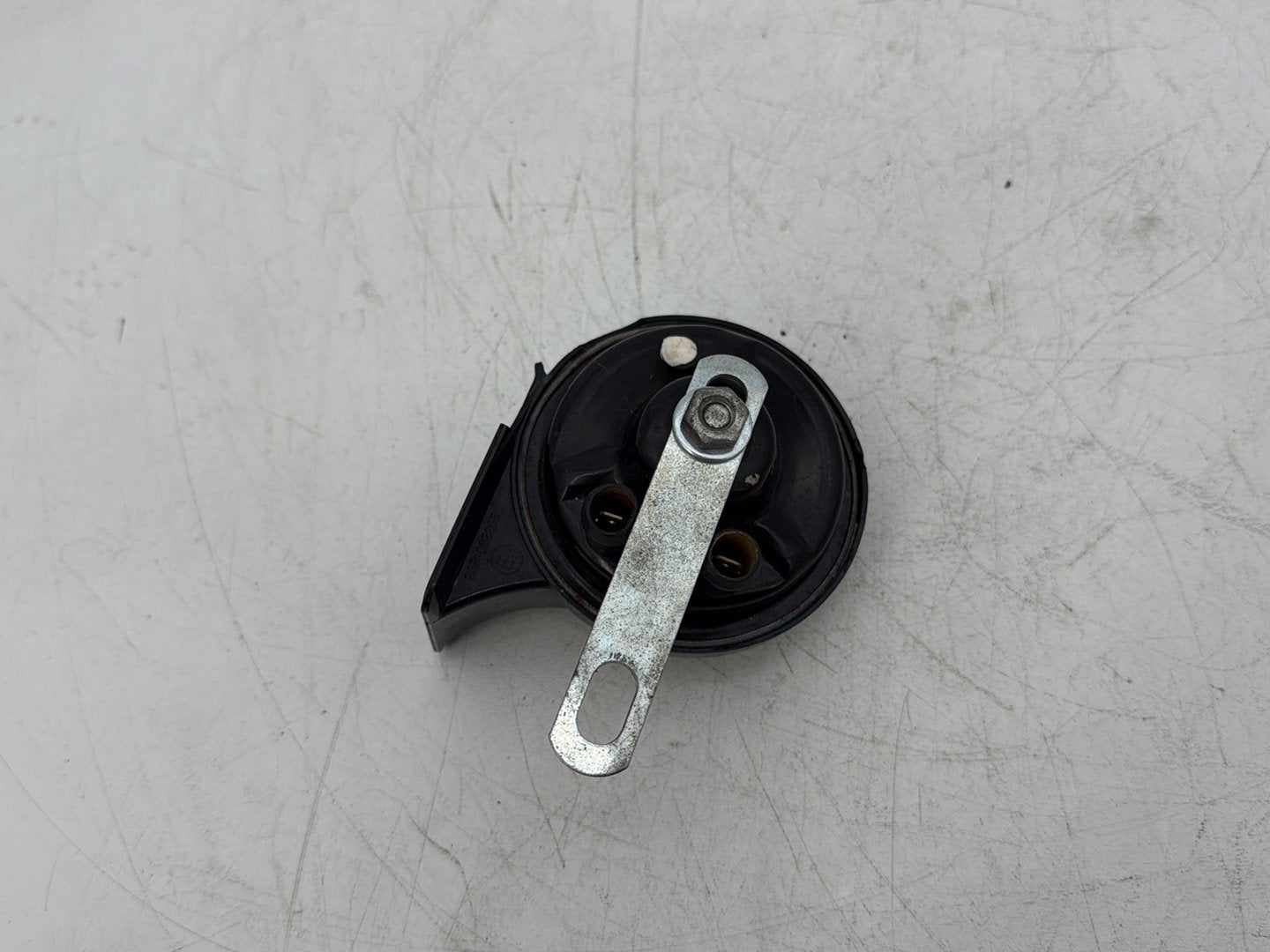 2007 Harley Touring FLHTCU Electra Glide Ultra OEM Signal Horn Klaxon Beep