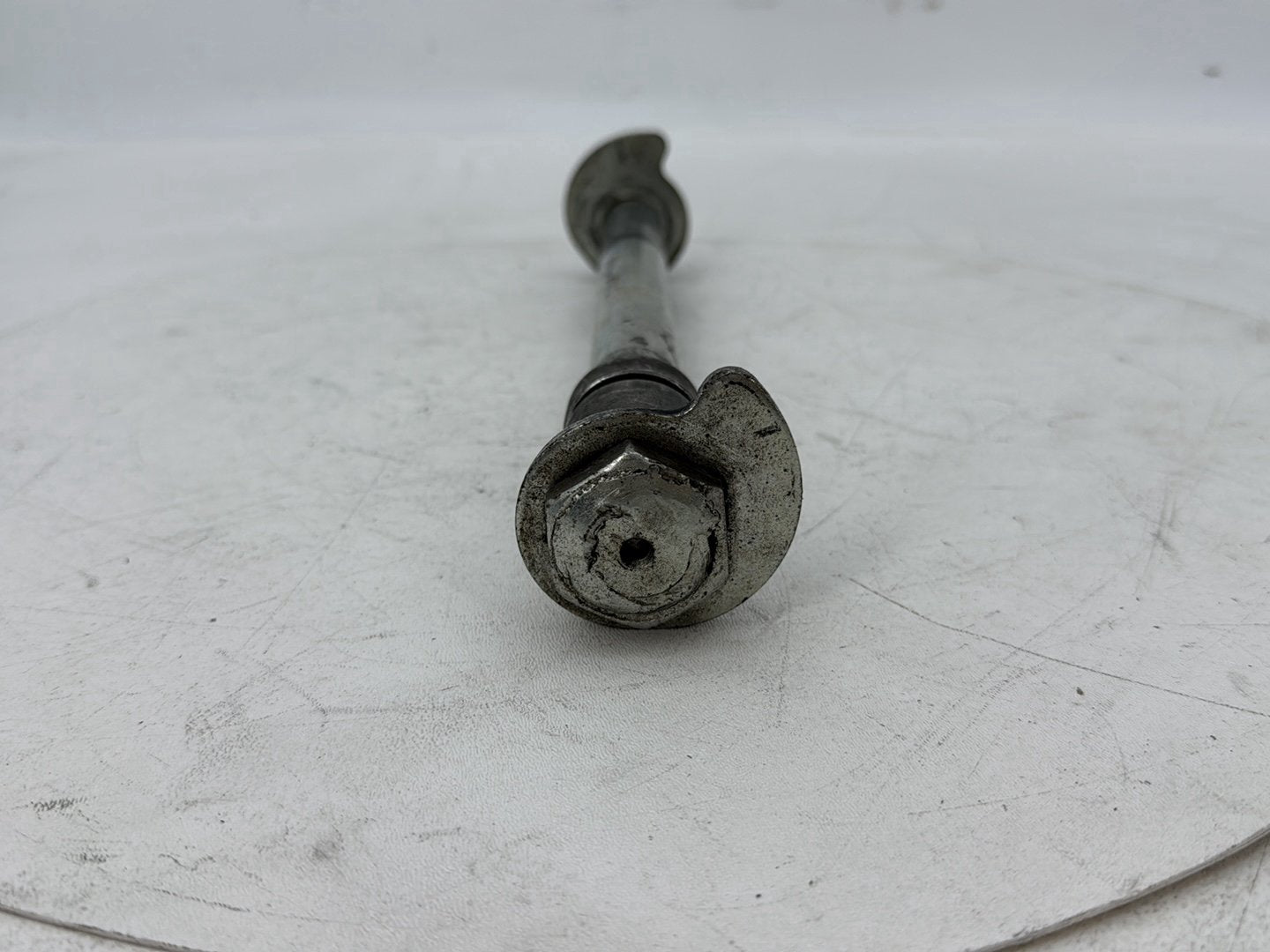 1999 - 2006 Harley-Davidson Touring Electra Glide Ultra Rear Wheel Axle Bolt Shaft 41056-02