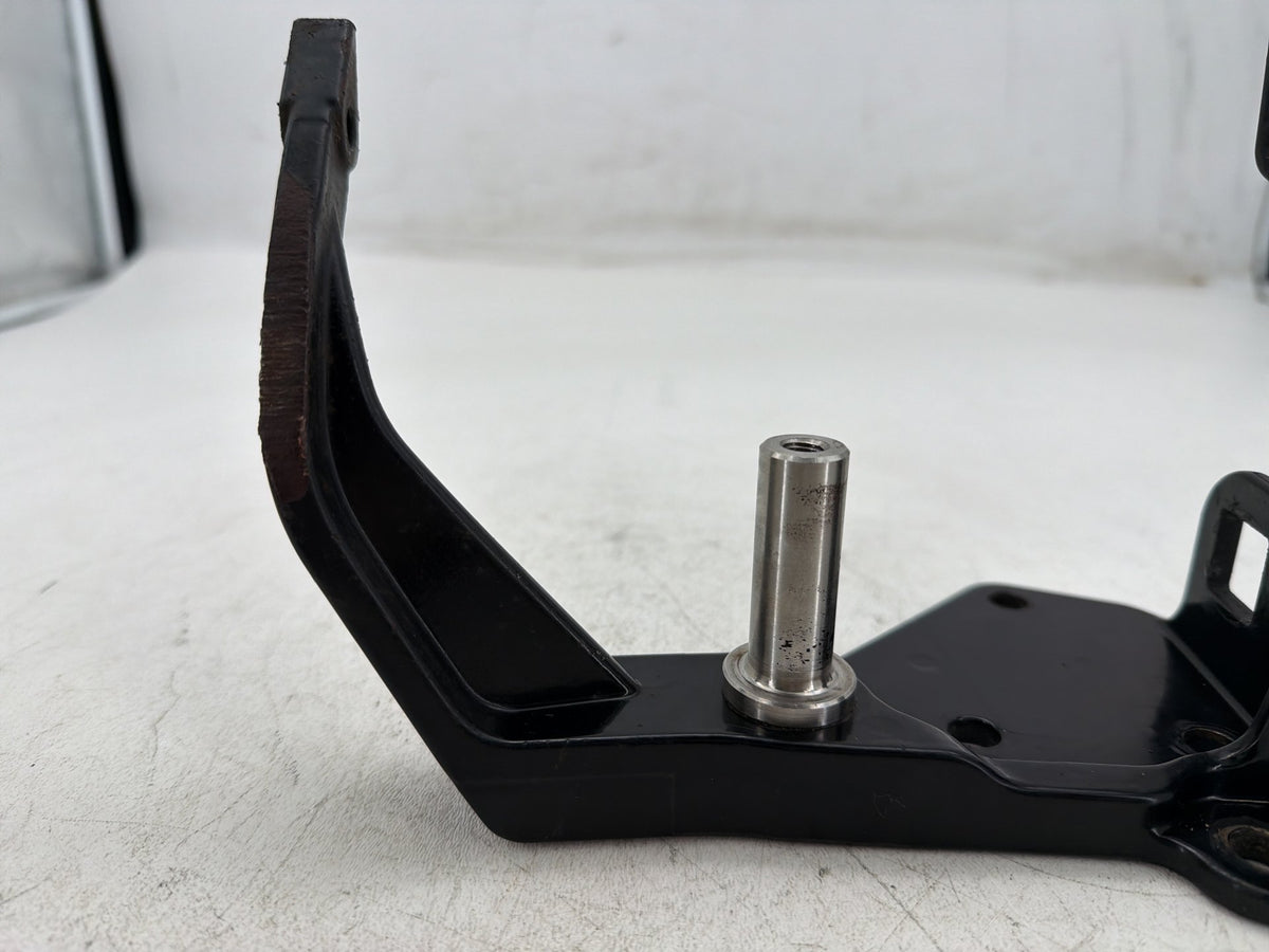 2002 Harley Heritage Softail Classic FLSTC OEM Right 1 Footboard Mount Bracket