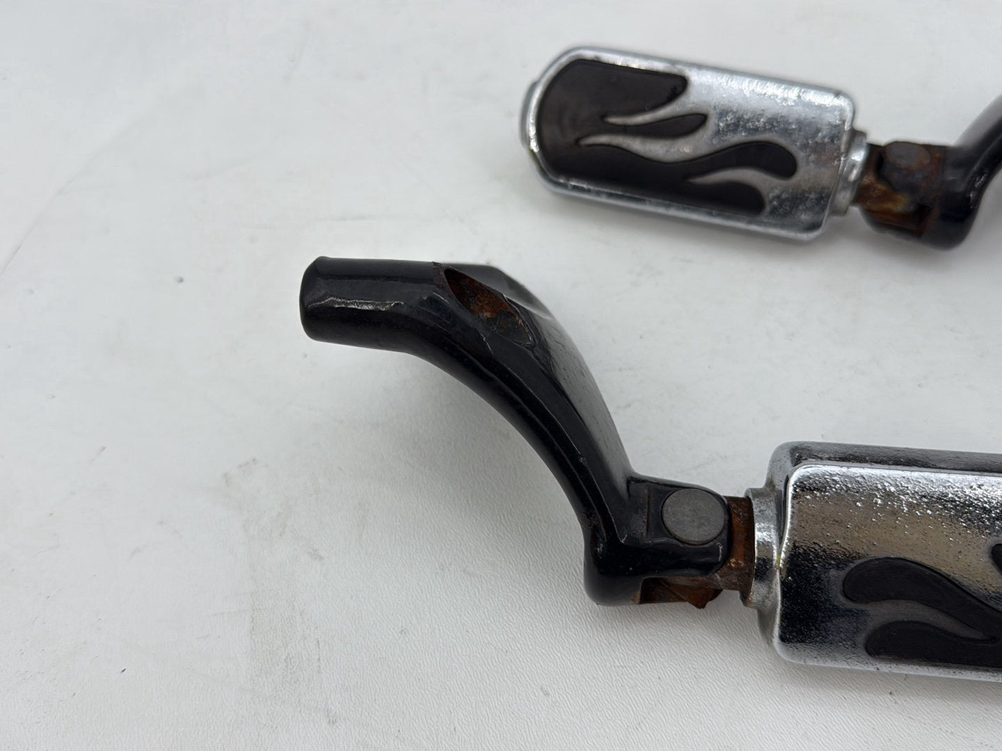 2004 - 2013 Harley-Davidson Sportster 883 Custom Left & Right Driver Step Foot Rest Pegs 42652-04
