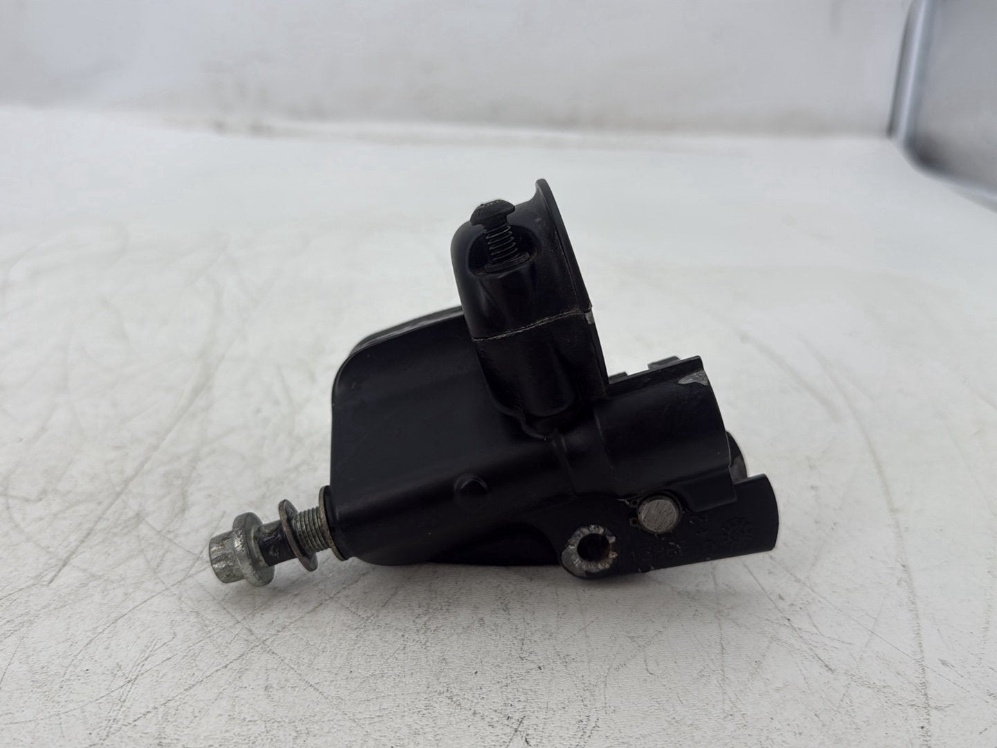 2006 Harley Softail FLSTCI Heritage Classic OEM Front Right Hand Brake Lever Master Cylinder Reservoir