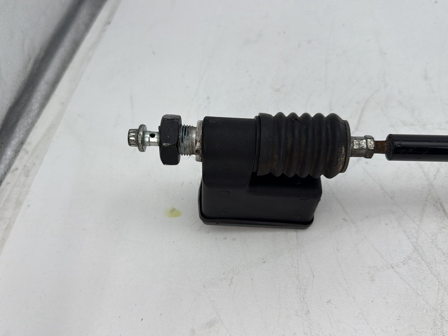 2000 Harley Dyna FXDWG Wide Glide OEM Rear Brake Master Cylinder Reservoir