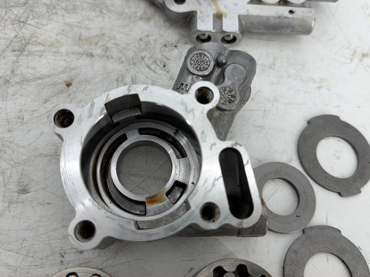 2015 Harley Electra Glide Touring Twin Cam Cam Support Camshaft Plate 25358-06