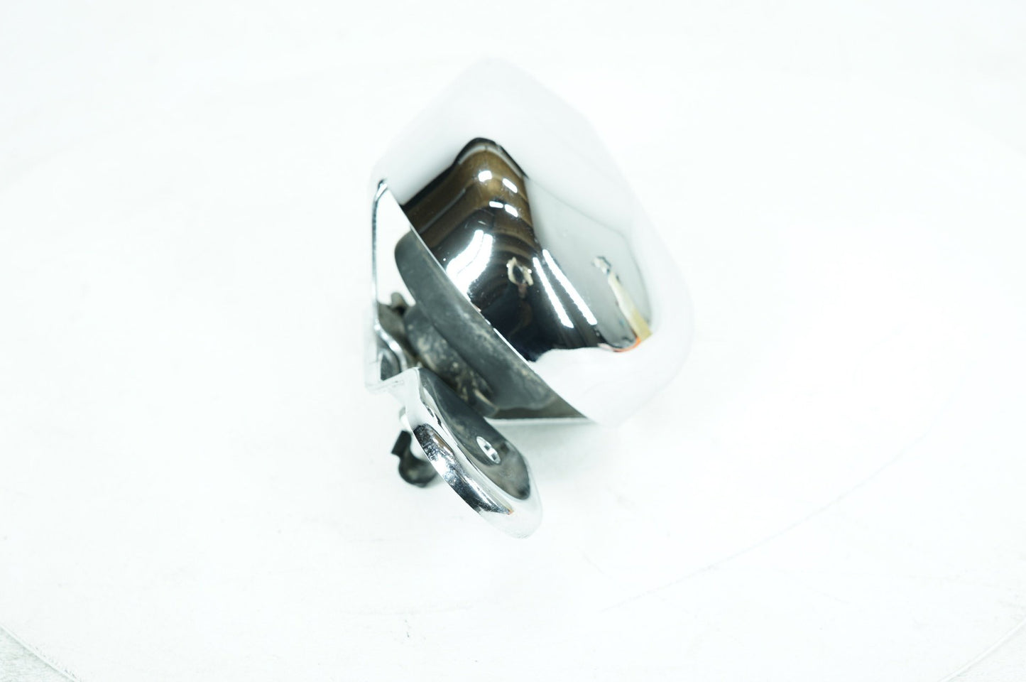 2008 Harley Dyna FXDF Fat Bob OEM Horn Signal Klaxon Chrome Cover
