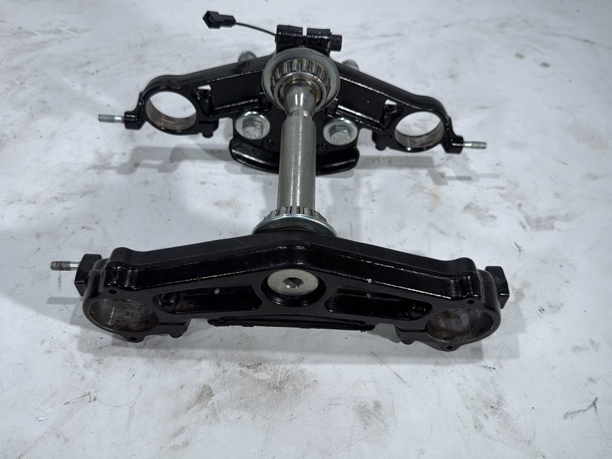 2022 Harley Road King Touring FLHR OEM Front Fork Upper Lower Triple Tree