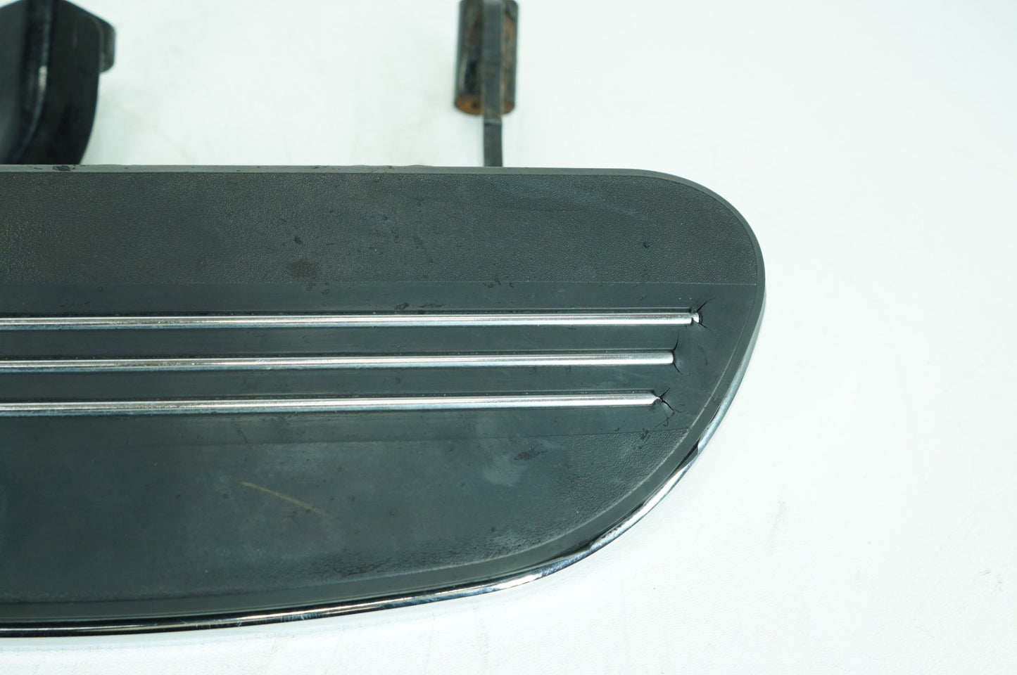 2007 - 2016 Harley-Davidson Touring Street Glide Left Right Driver Floorboard Foot Rest 50683-04