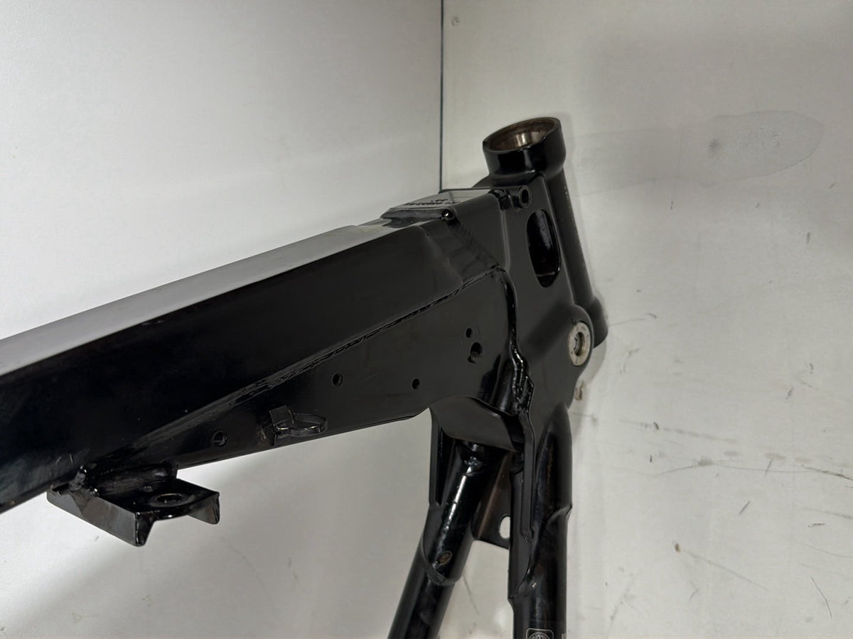 07 Harley Dyna Street Bob FXDBI OEM Body Main Frame Chassis 29 degree rake SLVG