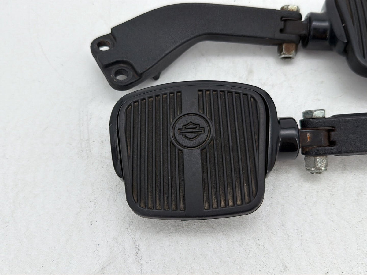 2007 Harley Dyna Street Bob FXDBI OEM Passenger Left & Right Foot Pegs