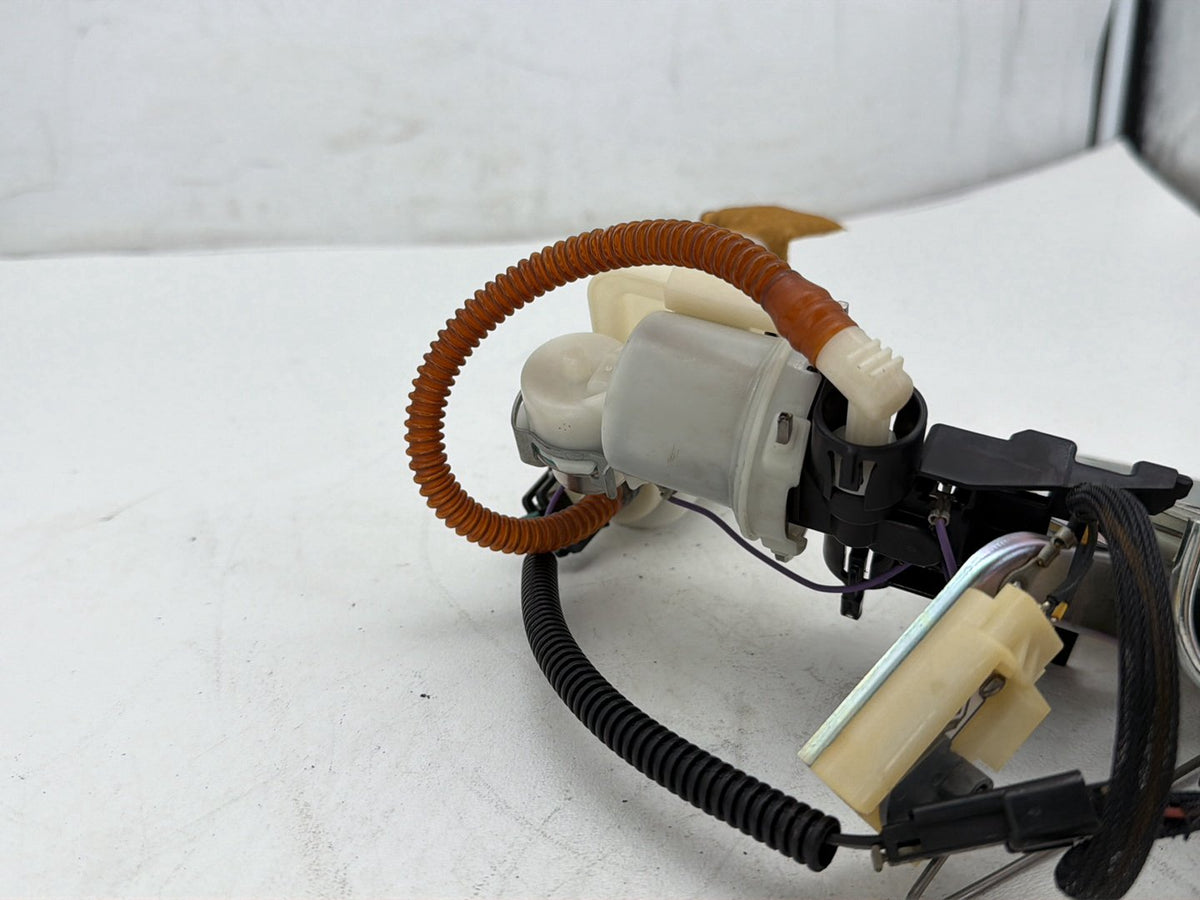 2007 Harley Dyna Street Bob FXDBI OEM Fuel Pump Gas Gasoline Petrol Sending