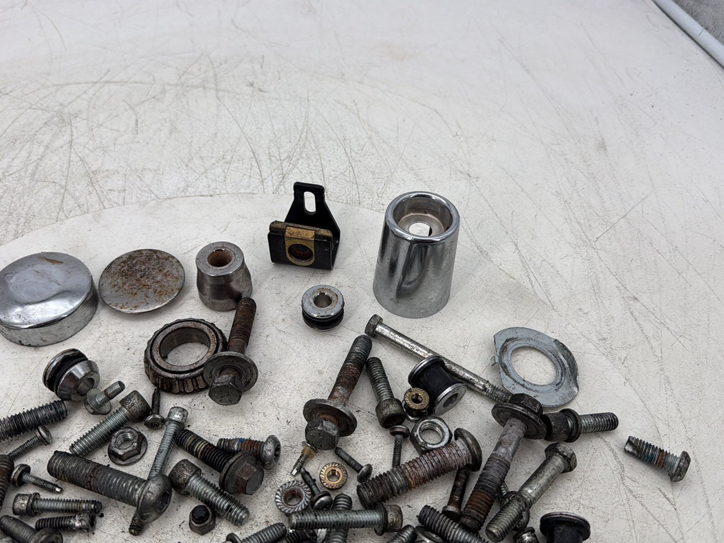 2007 Harley Dyna Street Bob FXDBI OEM Hardware Bolts Nuts & Brackets