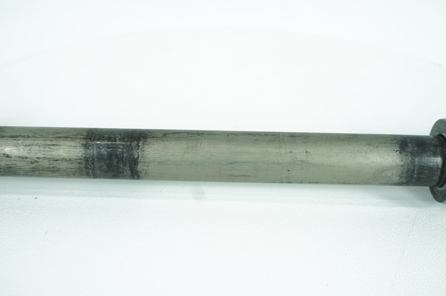 2007 - 2017 Harley-Davidson Dyna Street Bob Rear Wheel Axle Bolt Shaft 41114-08