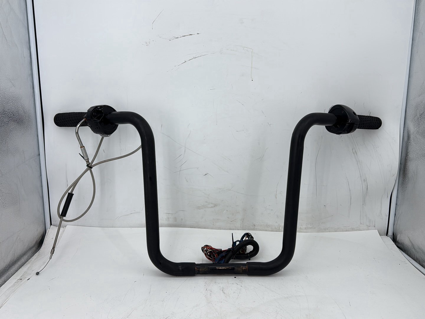 2006 Harley Dyna FXDWGI Wide Glide OEM Handlebars Left Right Switches Controls