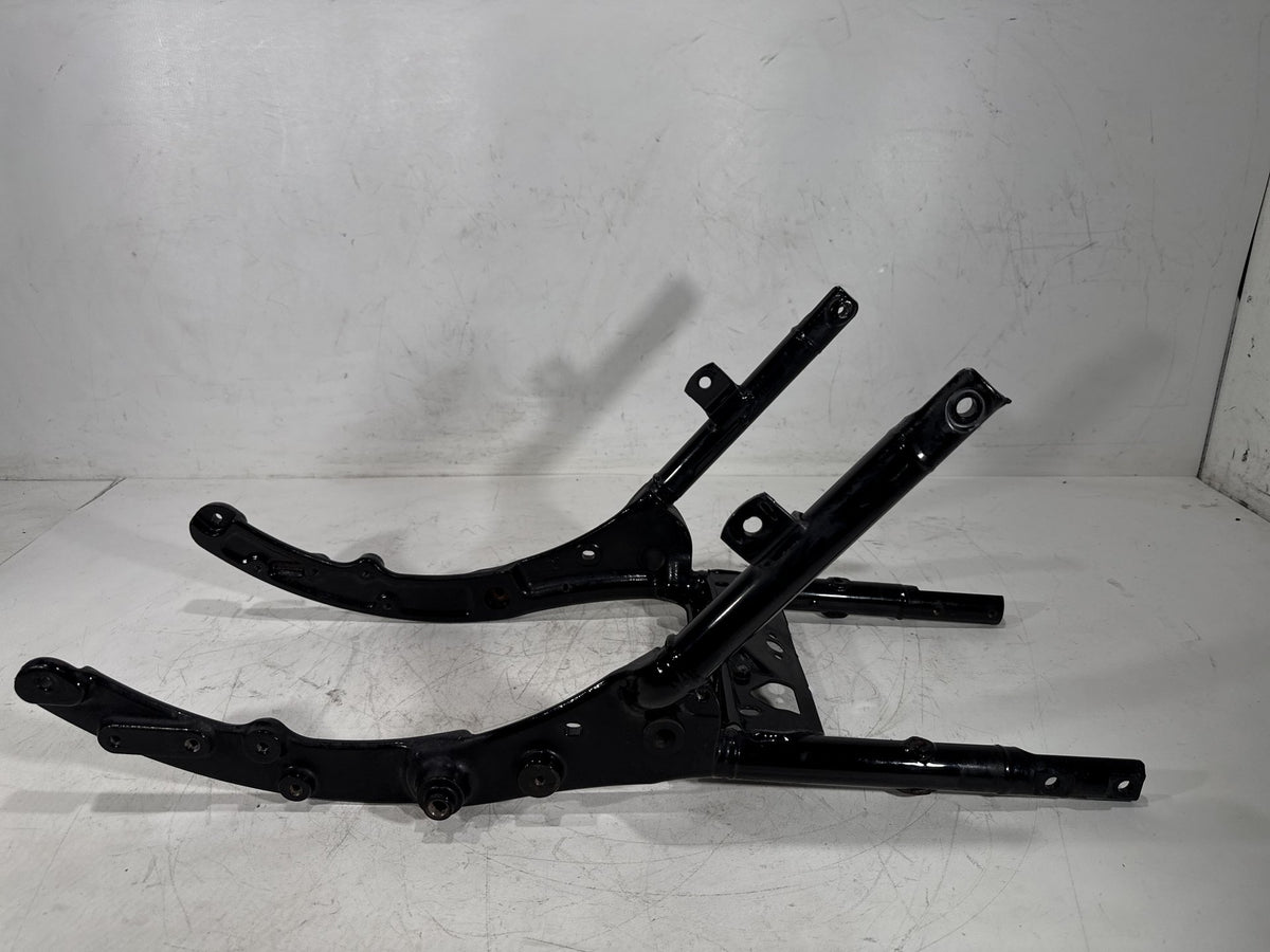 2012 Harley Electra Touring Ultra OEM Rear Back Sub Frame Rail Bar 48079-09BHP