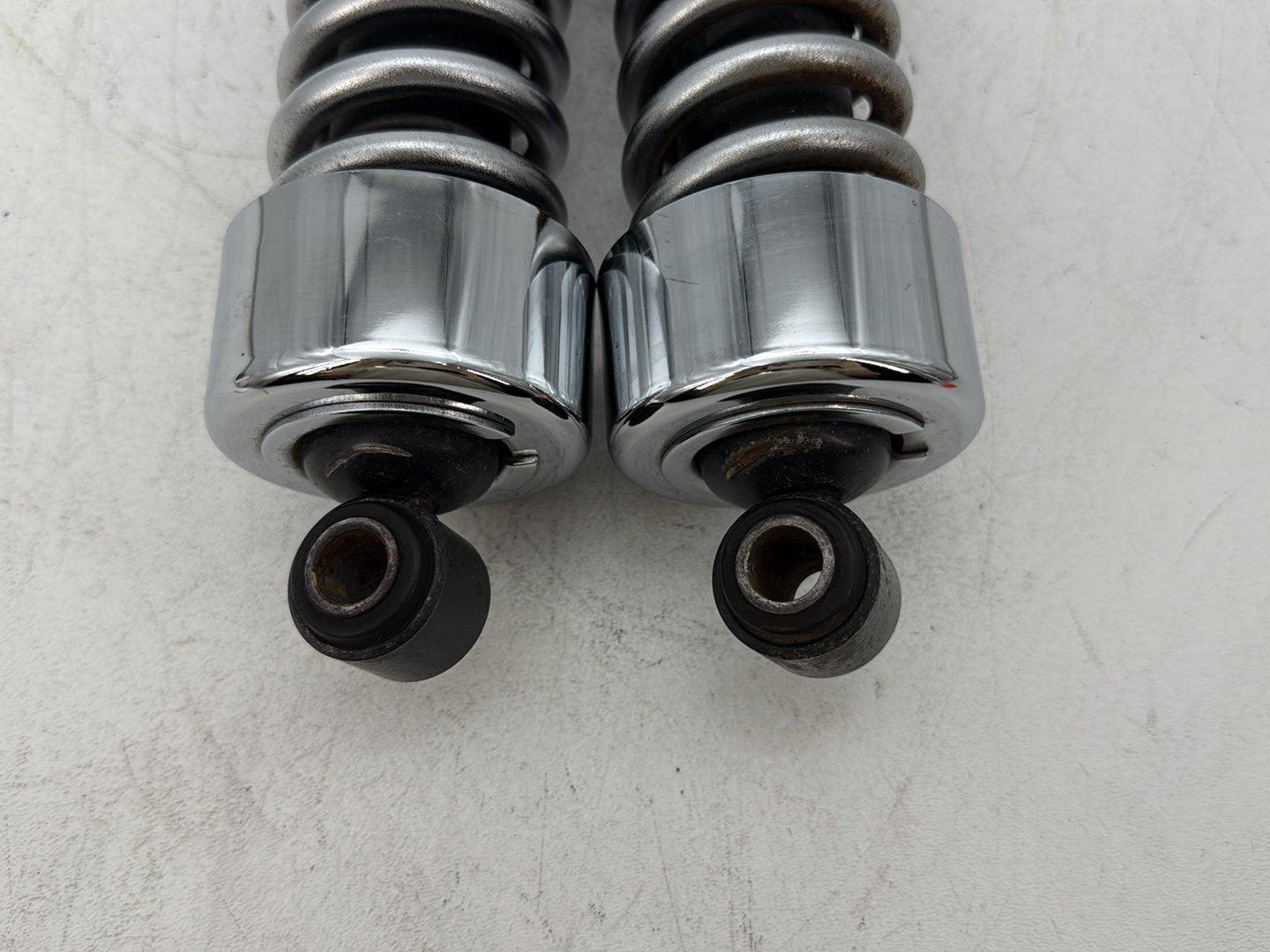 2006 Harley Dyna FXDWGI Wide Glide OEM Rear Left Right Shock Absorbers