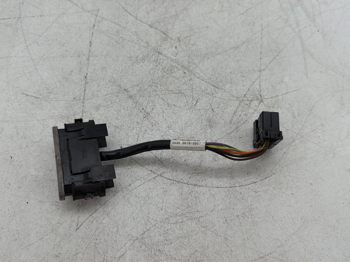 2007 Harley Dyna Street Bob FXDB OEM Dash Indicator Lamp Wire Plug In