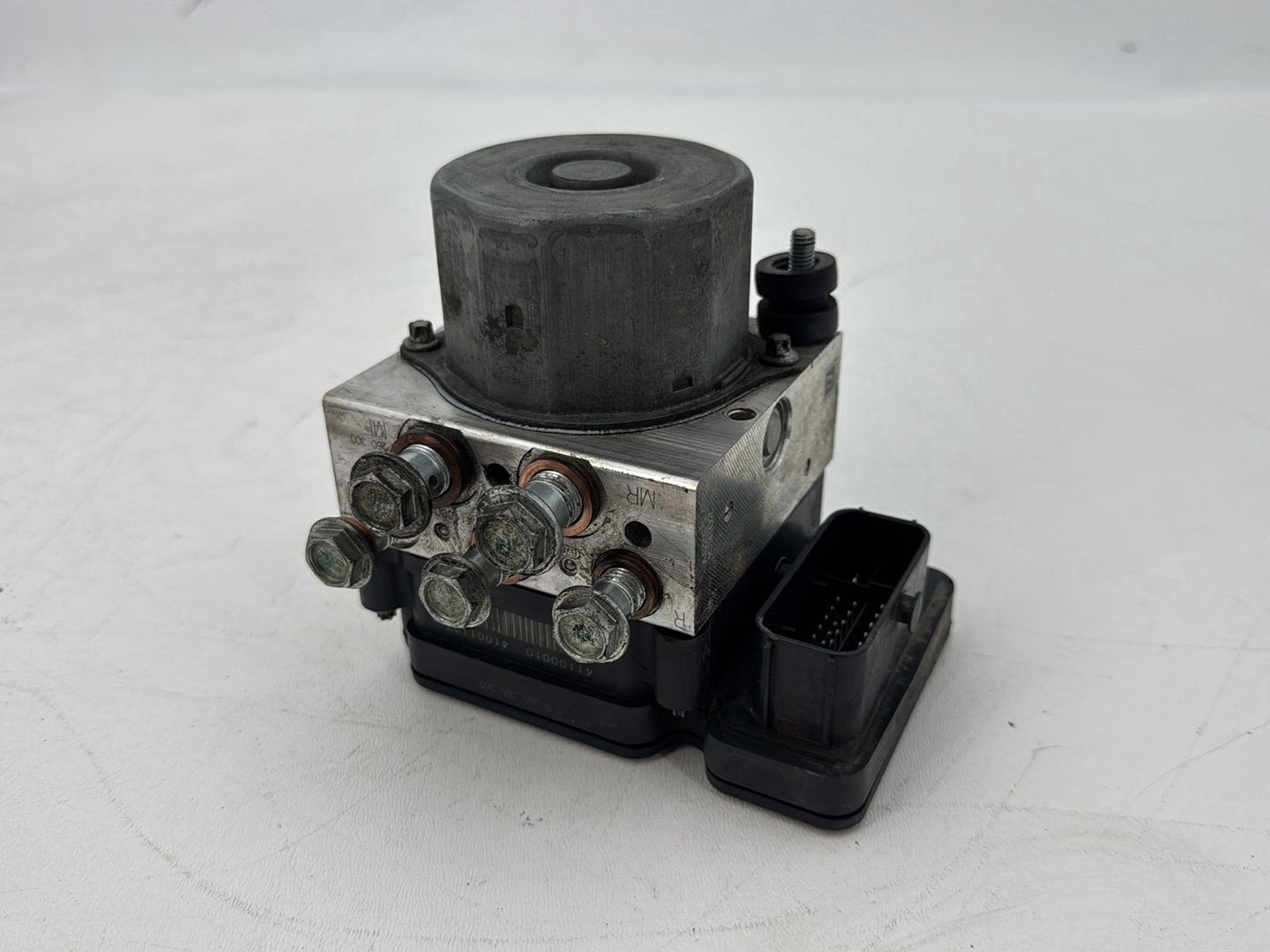 2008 - 2016 Harley-Davidson Touring Electra Glide Ultra ABS Brake Pump & Control Module 41001197