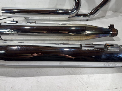 2011 Harley Electra Glide Ultra FLHTK Exhaust Header Pipes Muffler