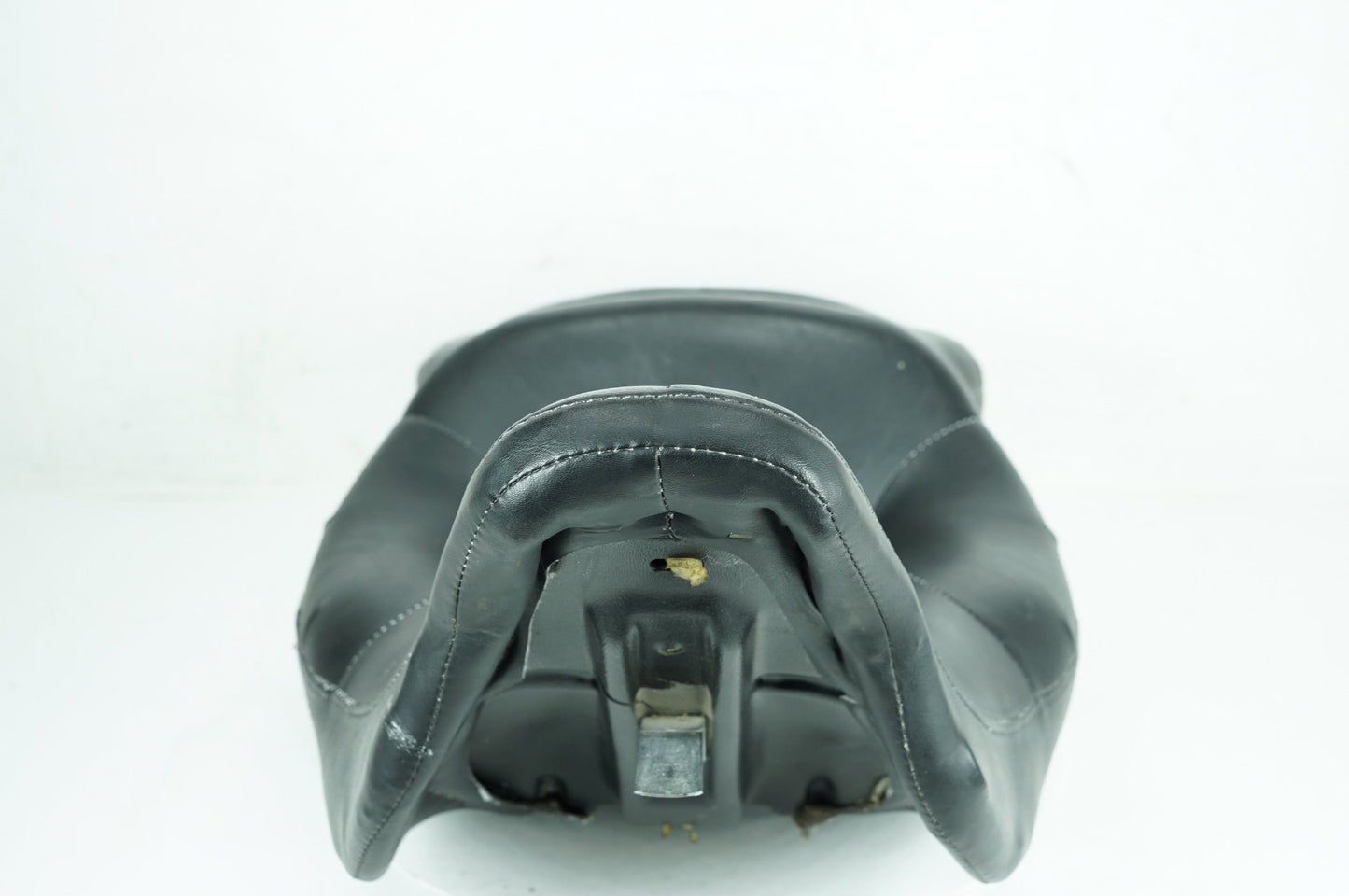 1999 - 2006 Harley-Davidson Touring Electra Glide Classic Passenger Rider Driver Seat Saddle 51703-05