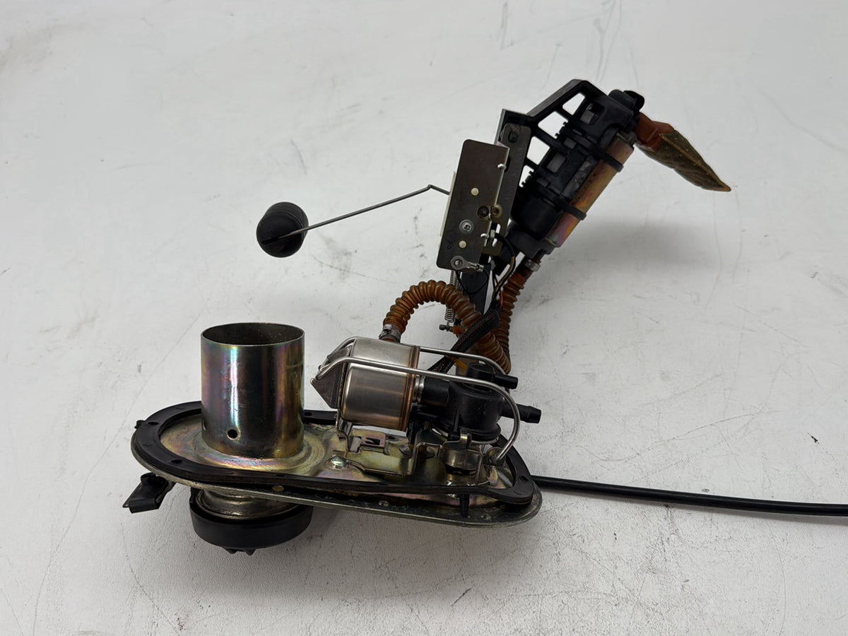 2006 Harley Touring FLHTCI Electra Glide Classic OEM Fuel Pump Gas Gasoline Petrol Sending