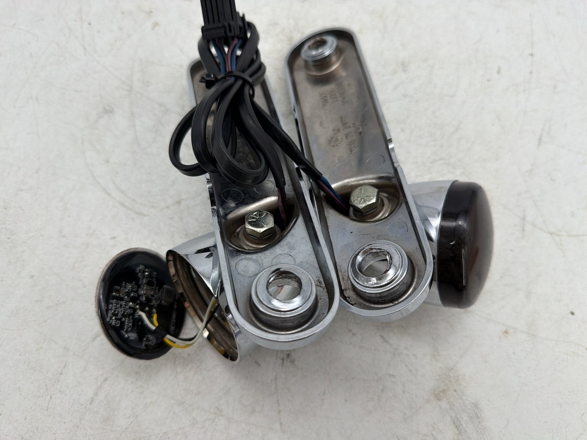 10 Harley Street Glide Touring FLHX OEM Front Left Right Turn Signal Indicators