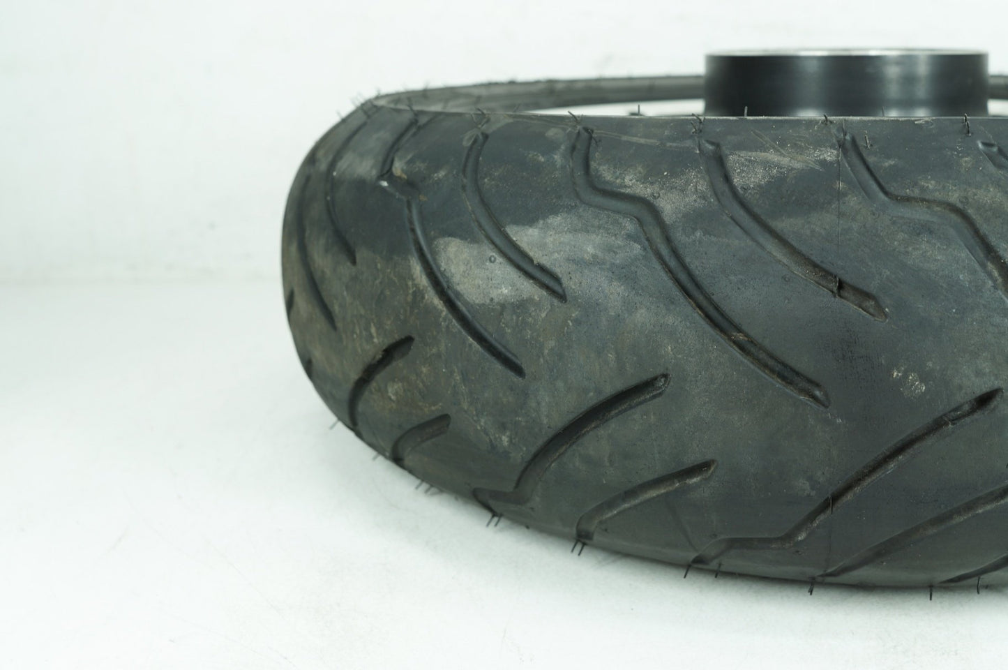 2008 - 2016 Harley-Davidson Touring Electra Glide Ultra Rear Wheel Rim Tire 40900026